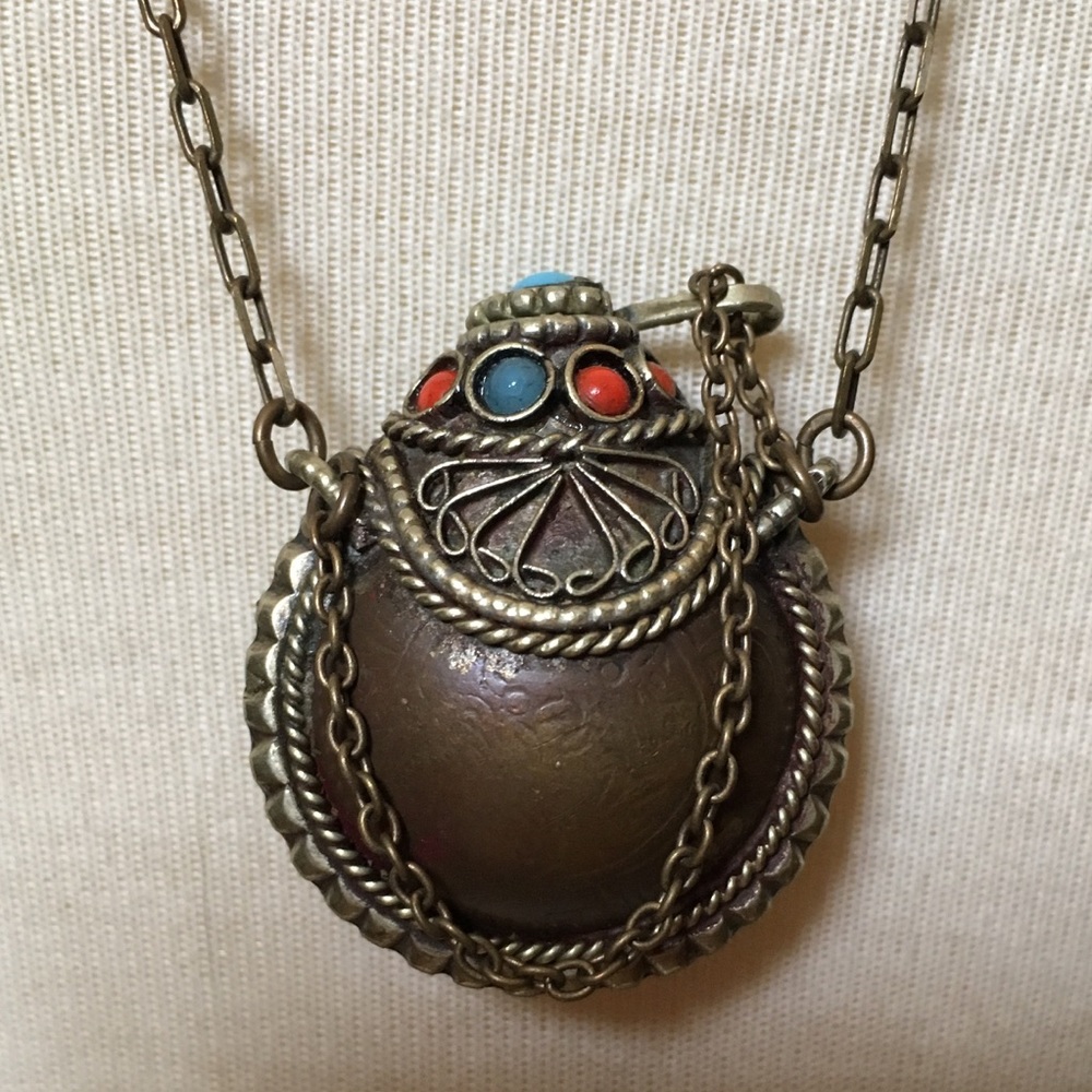 Bronze Snuff Necklace Gem